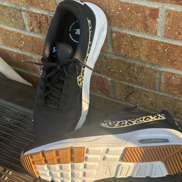 Women's Air Max SC Sneaker size 9.5 - Picture 3 of 8